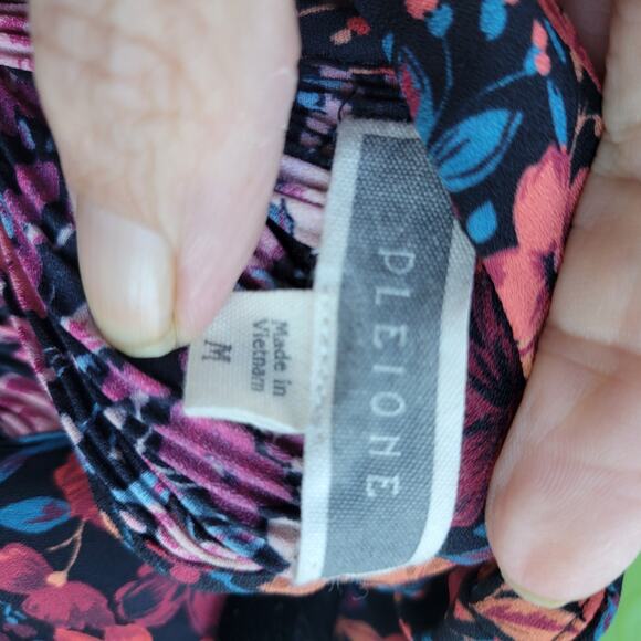 Pleione Sleeveless Blouse Pleated Floral Print Tie in Back Size Medium - Picture 9 of 10